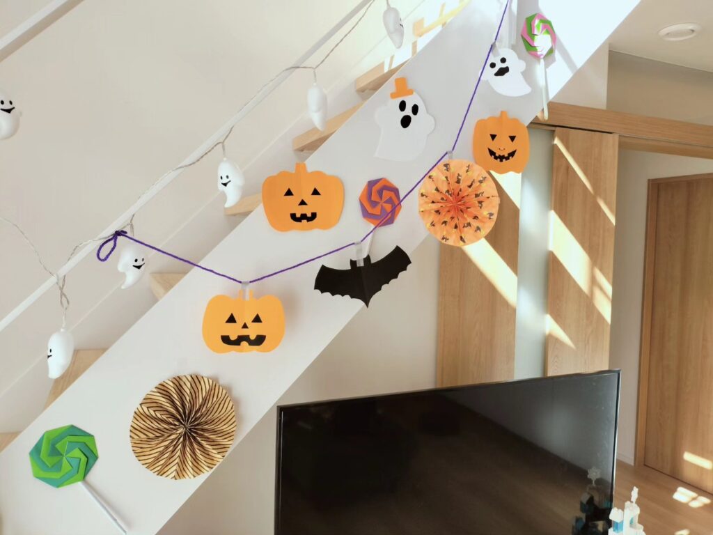 ハロウィン　折り紙　飾り　子供