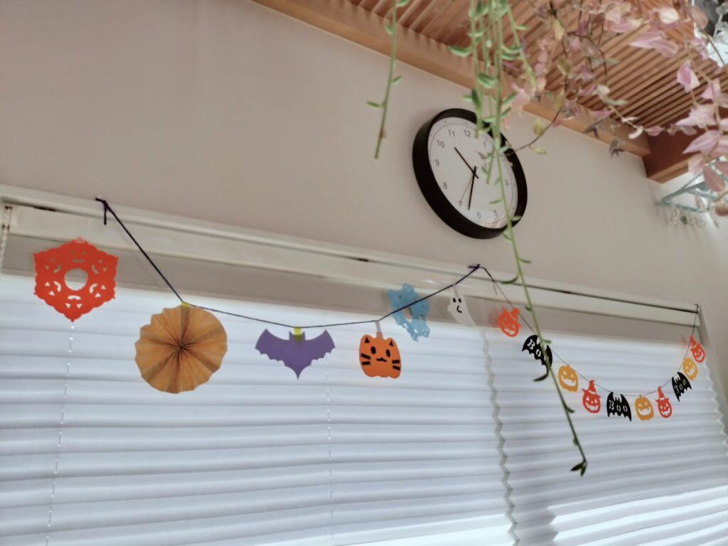 ハロウィン　折り紙　飾り　子供